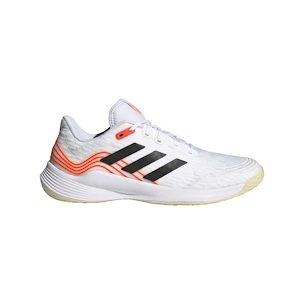 Chaussures d'intérieur pour homme adidas  Novaflight M White/Black/Red