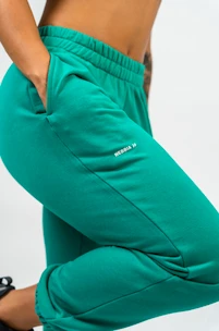 Pantalon de survêtement pour femme Nebbia GYM TIME Oversized Joggers With Pockets 281 green