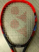 Testé -  Raquette de tennis Yonex Vcore 100L Scarlet  L3