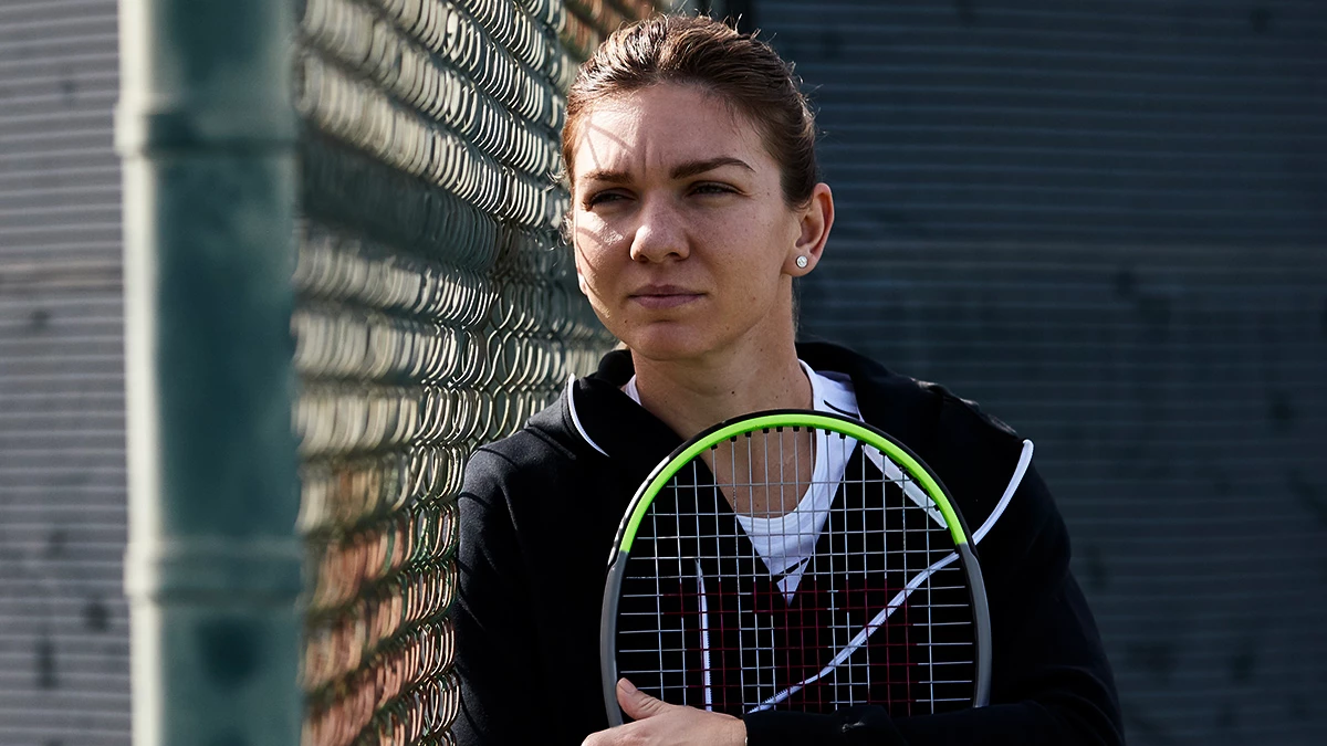 Simona Halep avec la nouvelle gamme de raquettes de tennis Wilson Blade v7