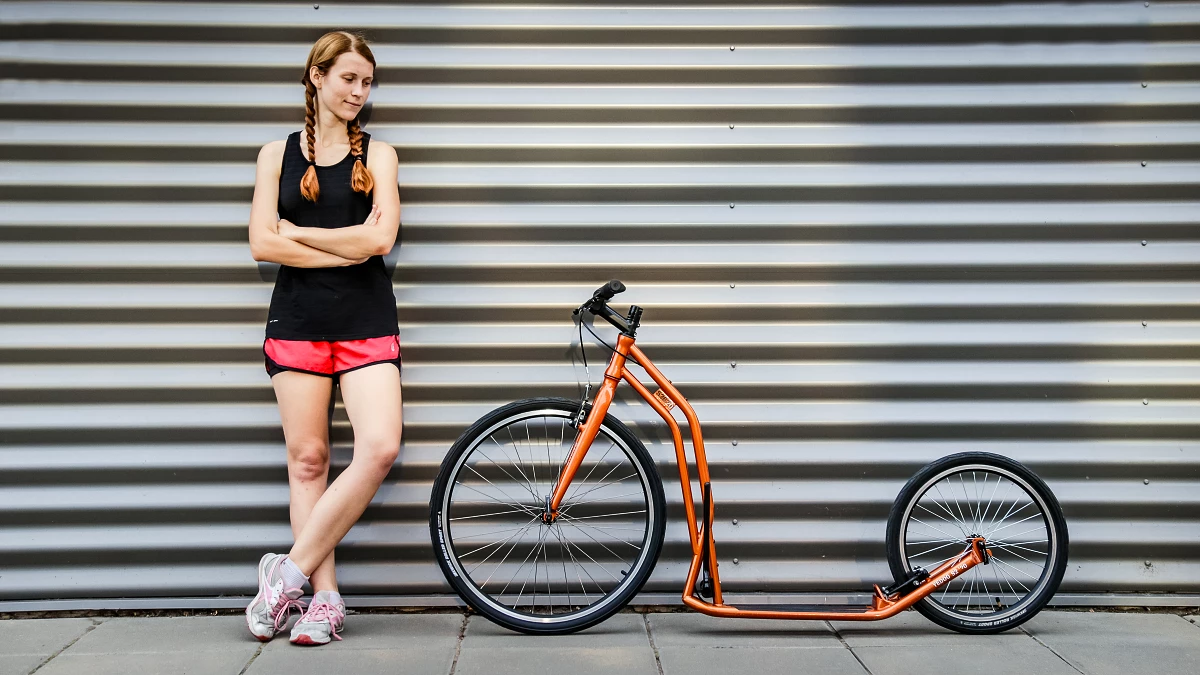 Il faut une hauteur d'au moins 130 cm pour la trottinette Yedoo Steel