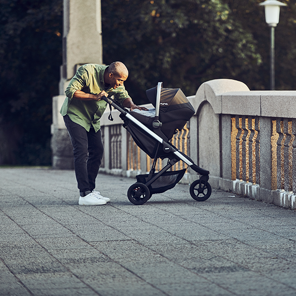 La poussette Thule Spring est équipée d'un siège ajustable