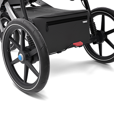 La poussette Thule Urban Glide 2 a beaucoup d'espace de rangement