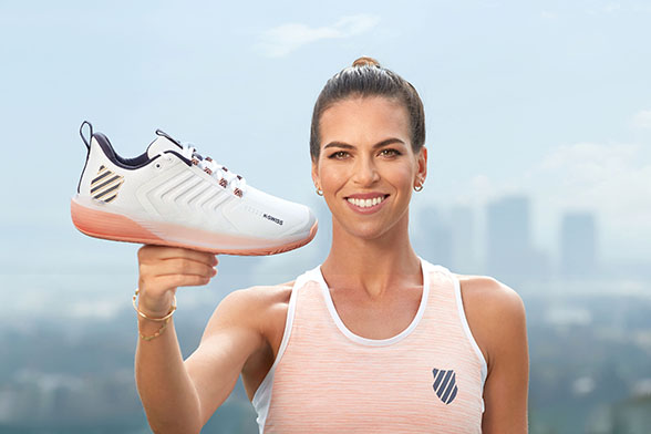 Alja Tomljanovic dans la collection printemps 2021 de K-Swiss