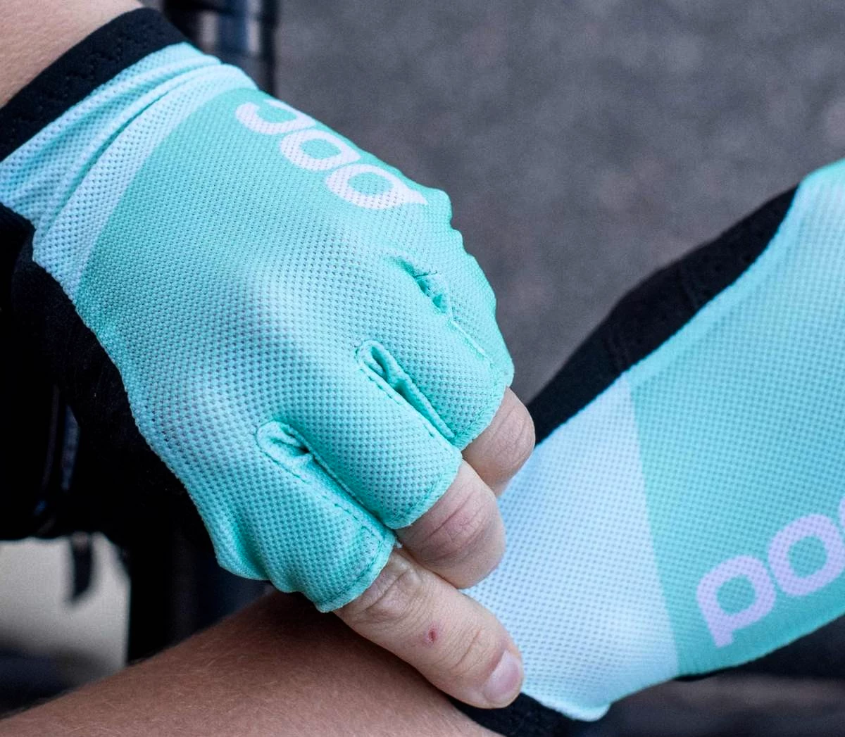 Gants de vélo POC Essential Road Mesh Short Glove Fluorite Green